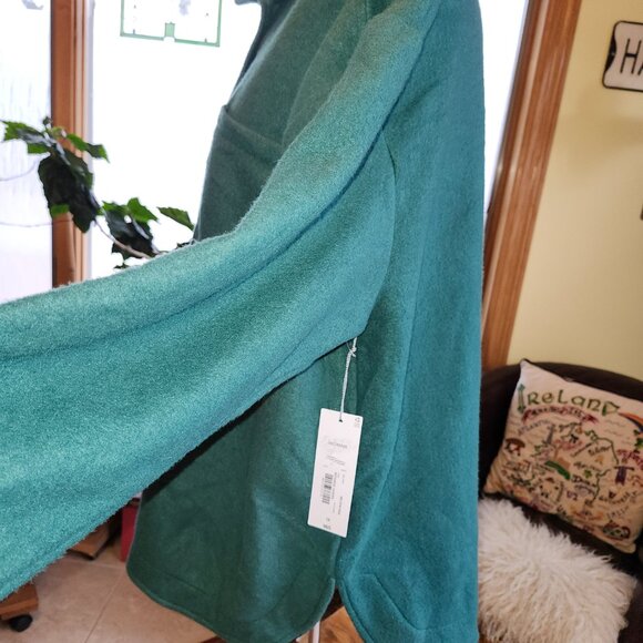 25101 Liz Claiborne Lightweight Softshell Shacket Green NWT 1X - Picture 4 of 11